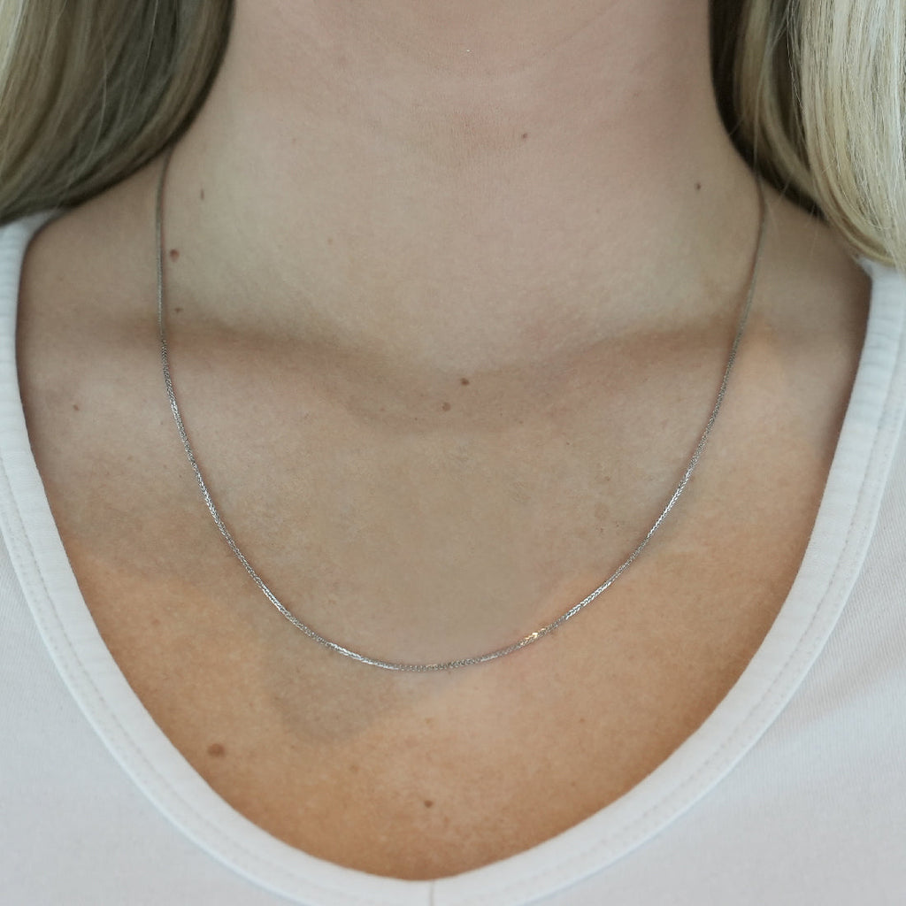 Cadena Oro Blanco 14k Espiga 50 cm, Ancho 1 mm