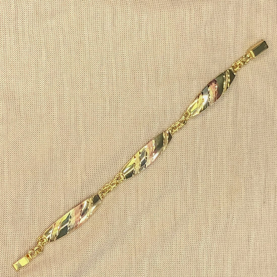Esclava China con Placas, 12.5 cm Largo, Ancho 7 mm, Oro Florentino 10k