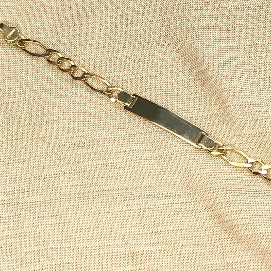 Esclava Oro 10k - Tejido 3x1 12.5 cm Largo, Ancho 5 mm