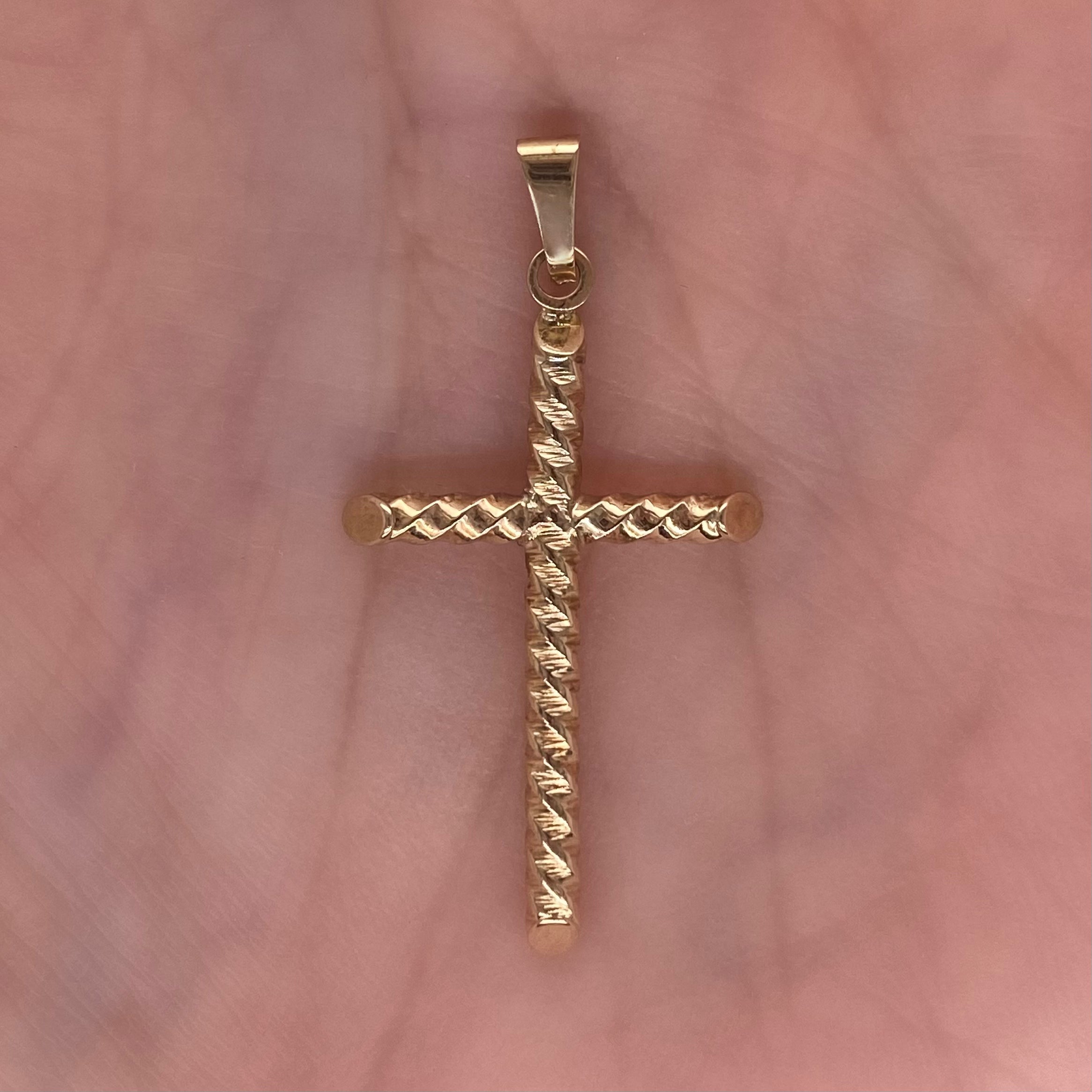 Cruz Oro 10k - 3.2 cm Alto